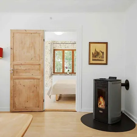 Bright Modern Near Hindemae